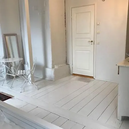 Center 2-bedroom Unique 2 Bath * Tampere