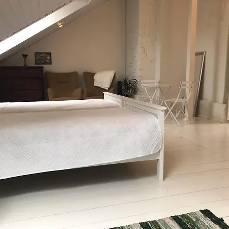 Center 2-bedroom Unique 2 Bath Apartment
