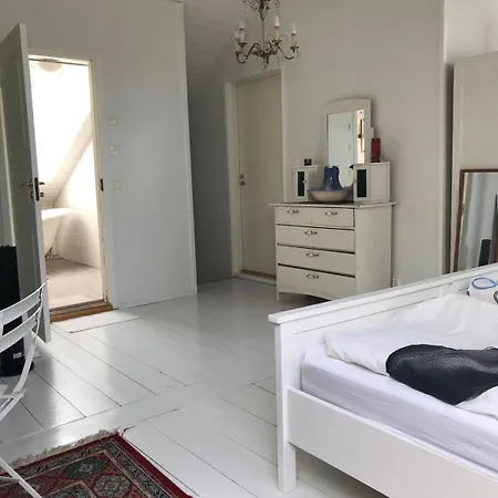 דירה Center 2-bedroom Unique 2 Bath *