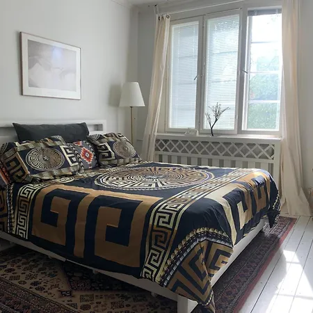 Center 2-bedroom Unique 2 Bath Apartment