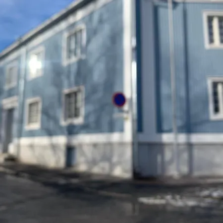 Center 2-bedroom Unique 2 Bath Apartment *