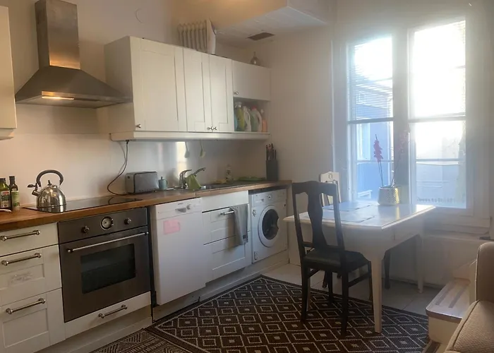 Center 2-bedroom Unique 2 Bath Apartment Tampere